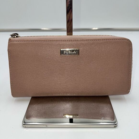 Furla Saffiano Leather Made in Italy Zip Around Wallet in Blush - Picture 1 of 13